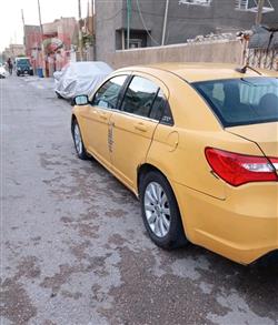 کرایسلەر 200